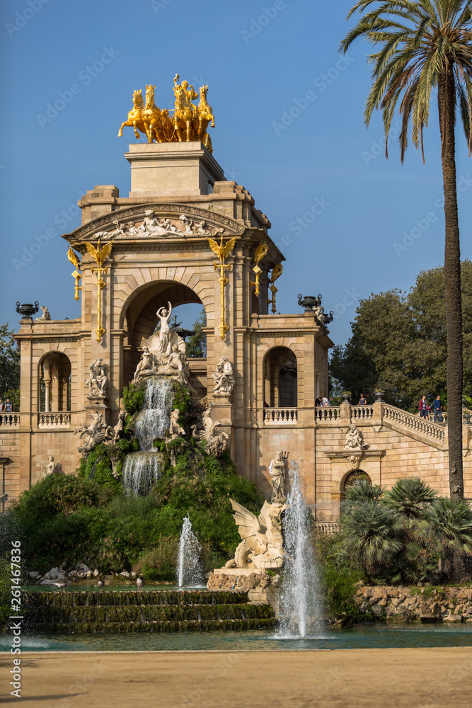 Fototapeta premium A View Of A Parc de la Ciutadella Fountain