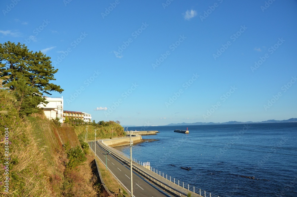 海岸沿いの道