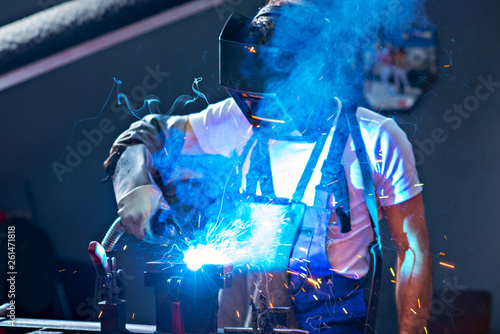 welder in factory © Firma V
