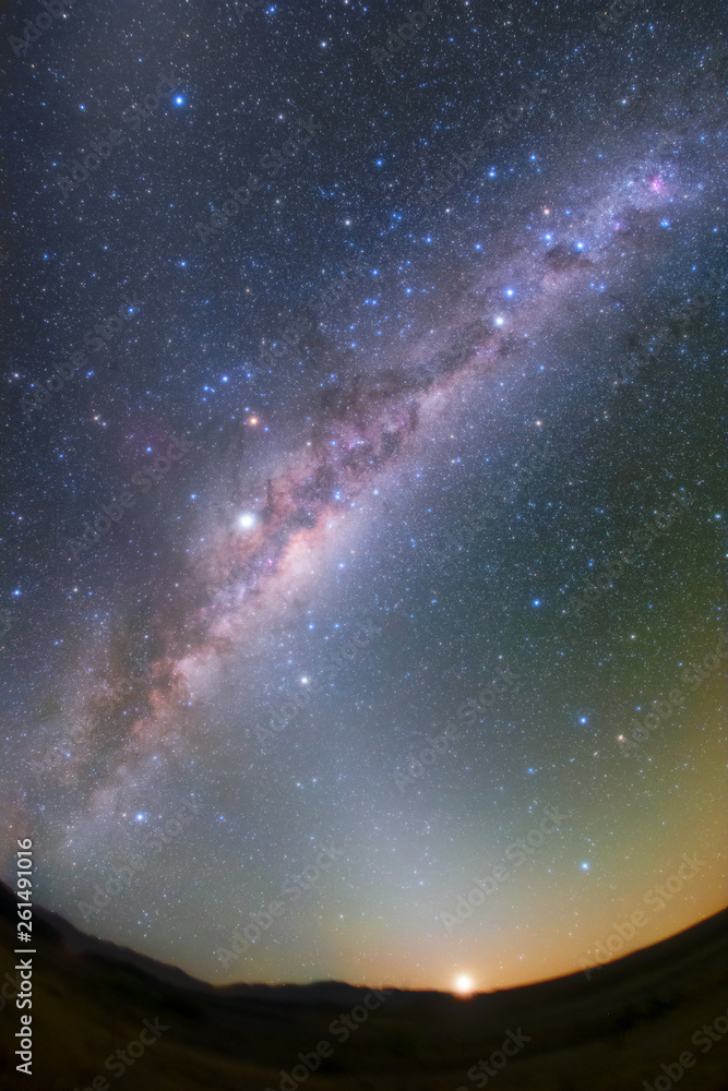 Obraz premium 天の川と黄道光