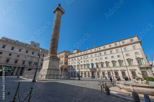 Piazza colonna and the Palazzo Chigi photo