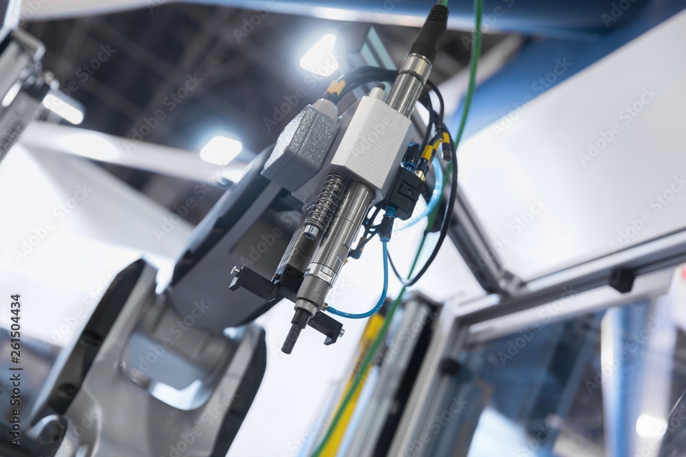 Automatic robot arm working in industrial environment Automatic robot arm working in industrial environment