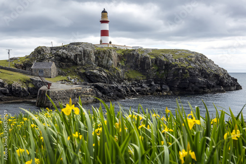 Fotografi The Eilean Glas Lighthouse on the Isle of Scalpay, a small island connected by a bridge to the Isle of Harris in the Outer hebrides of Scotland