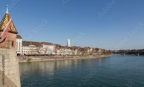 Panorama sur Bâle et le Rhin