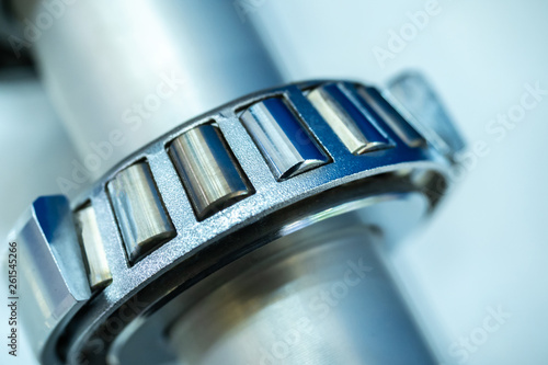 Roller bearing. Electric mo...