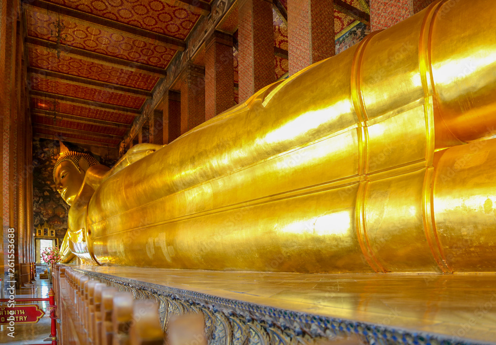 Fototapeta premium Bangkok, Thailand - July 06, 2014. Recumbent Buddha.