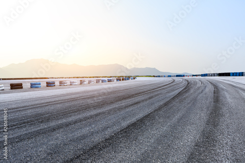 Photos Empty asphalt race track ground and mountains landscape
