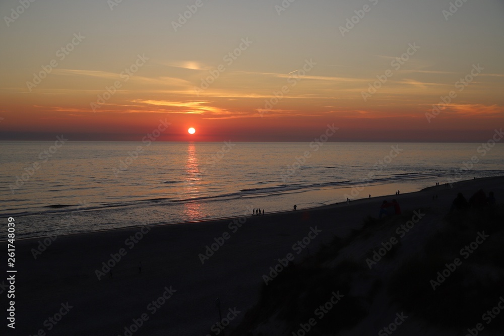 Obraz premium Sonnenuntergang an der Küste