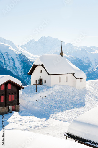 Bettmeralp, Kapelle, Bergkapelle, Walliser Dorf, Wallis, Walliser Berge, Alpen, Winter, Wintersport, Aletsch, Schweiz © bill_17