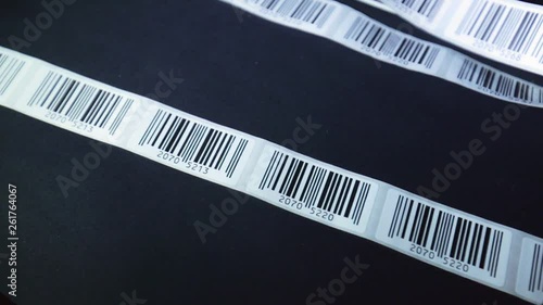 Scanning printed barcode labels before labelin, checking barcodes with scanner