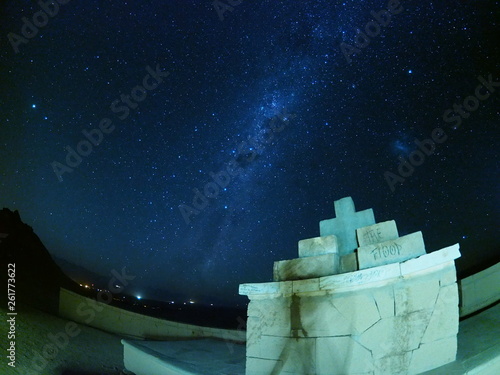 Milky Way over a stone statue in the Atacama Desert, Chile(Desierto de Atacama)