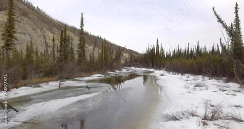 Wallpaper Mural Aerial 4k - Flying In The Spring Torontodigital.ca