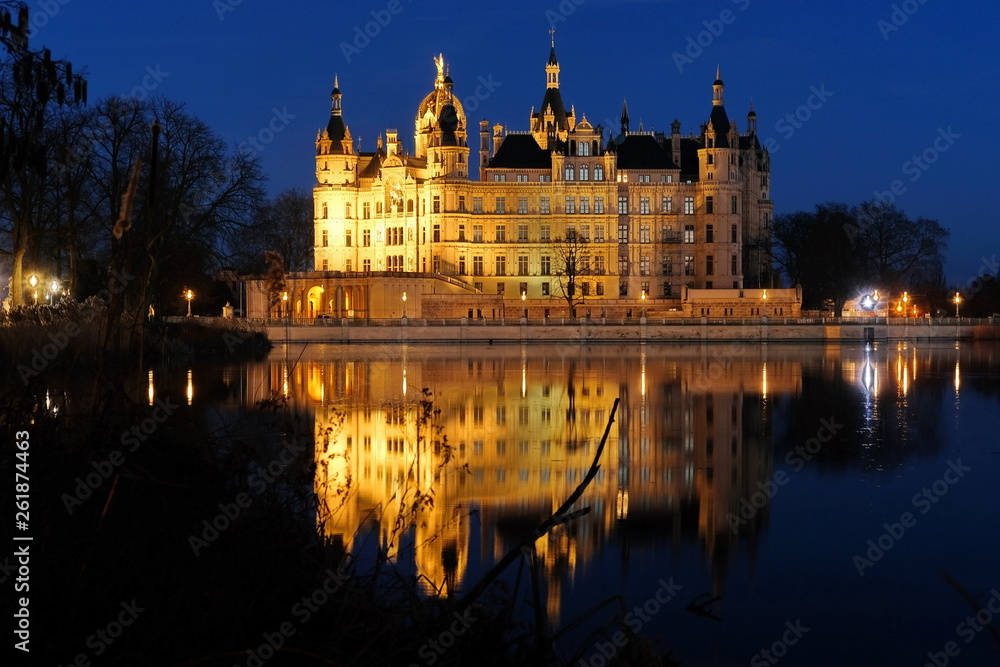 Schwerin: Schweriner Schloss am Schweriner See