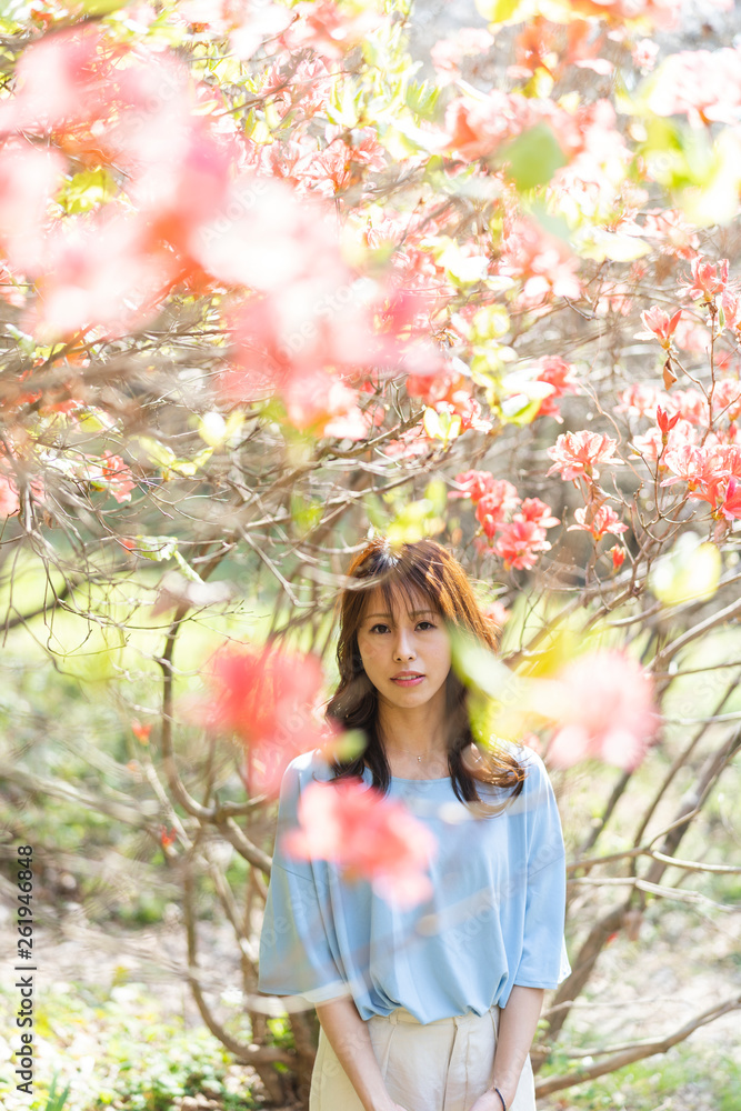 花と女性 Stock 写真 Adobe Stock