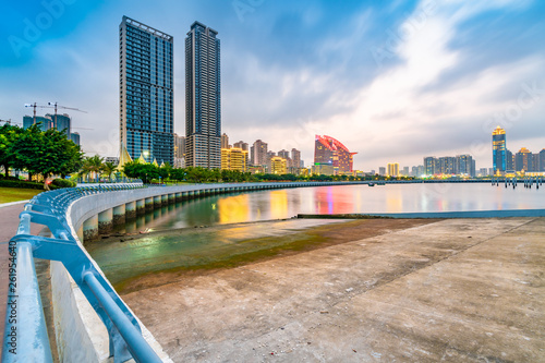 City night view of Zhanjiang Sands Bay © Weiming