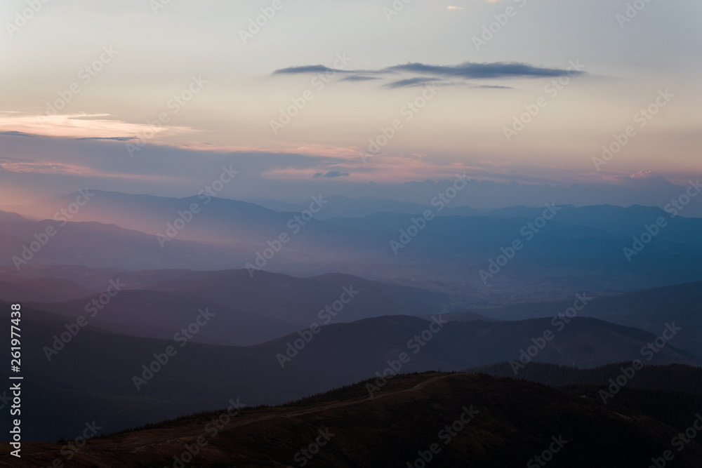 Obraz premium evening mountains silhouettes