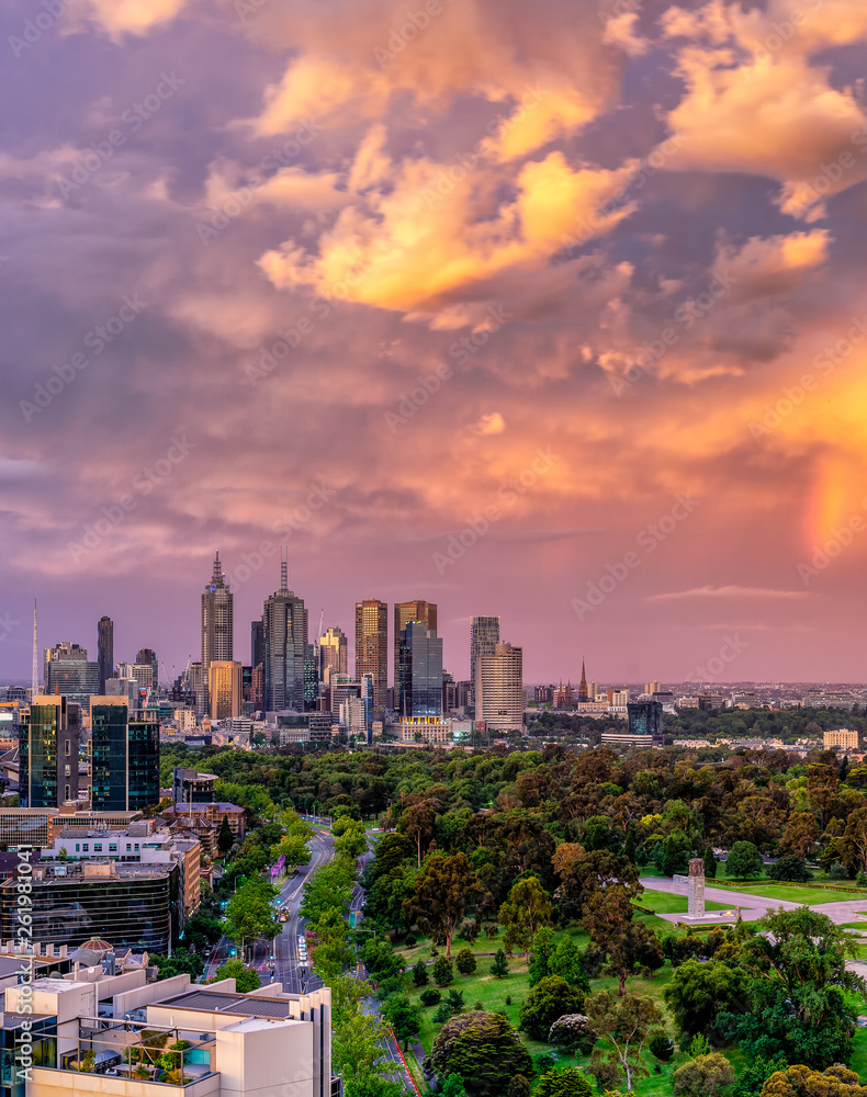 Sunset over the stunning Melbourne skyline