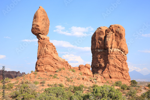 Balanced Rock in Arches National Park, Utah, USA
