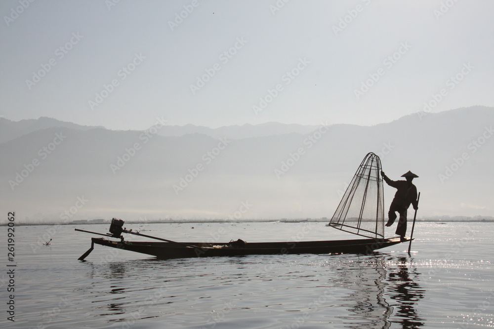 Naklejka premium famous fisherman on lake Inle