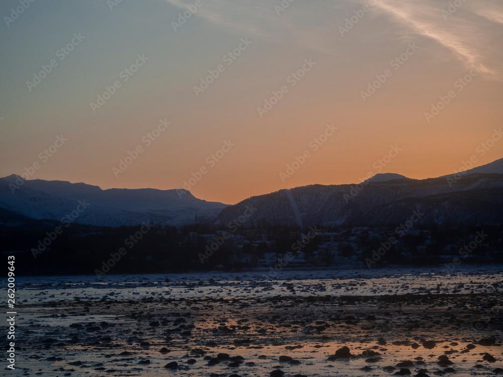 sonnenaufgang am wasser norwegen sonnenaufgang am wasser norwegen