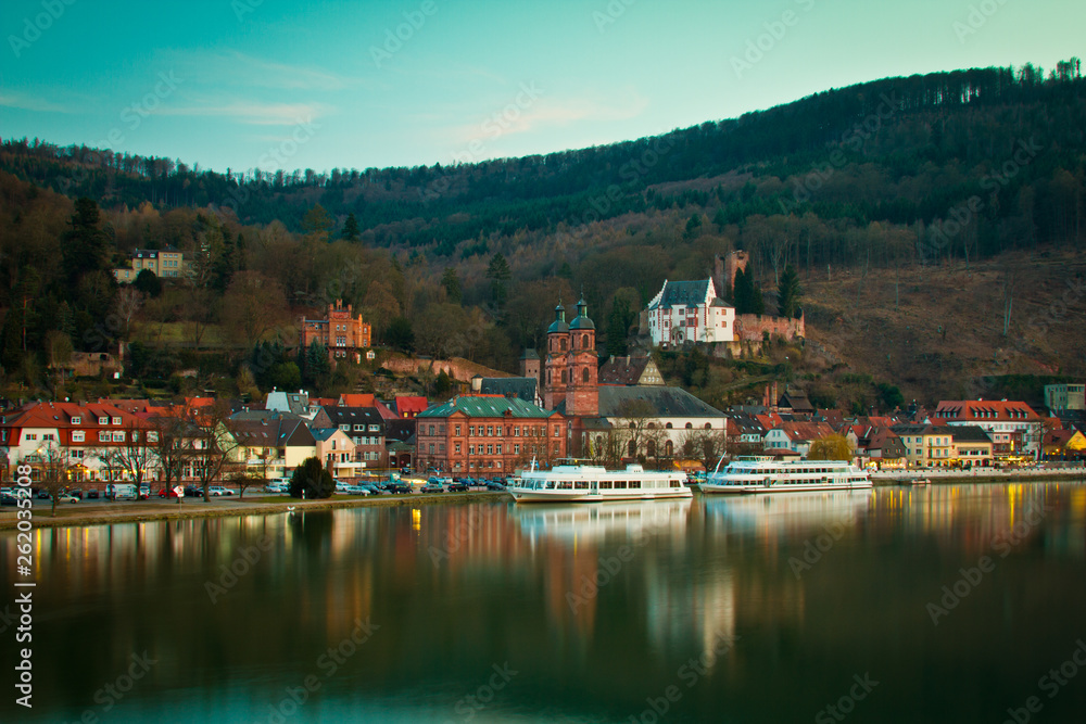 Fototapeta premium Miltenberg i zamek Mildenburg