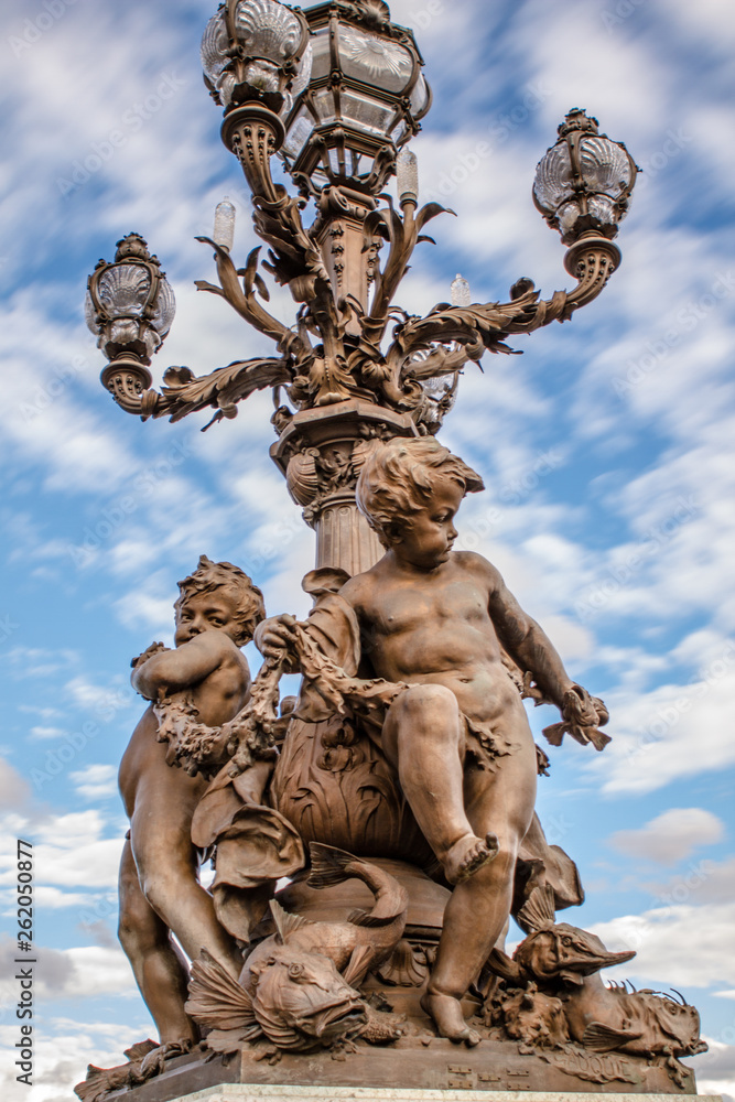 Obraz premium Pont Alexandre III, Seinebrücke in Paris, Frankreich
