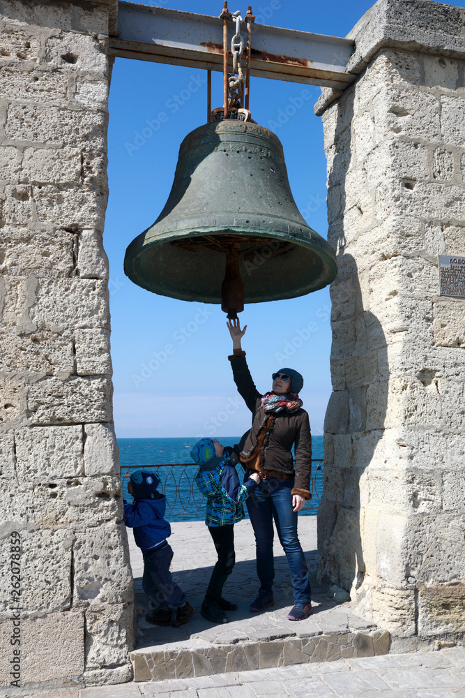 Obraz premium Family and Chersonesus bell