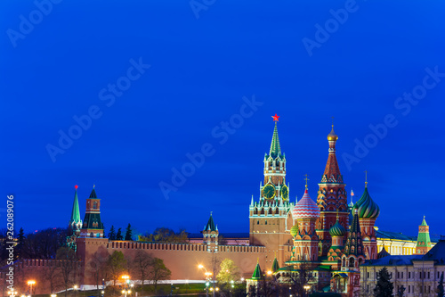 Fototapeta Naklejka Na Ścianę i Meble -  Moscow Kremlin at dawn