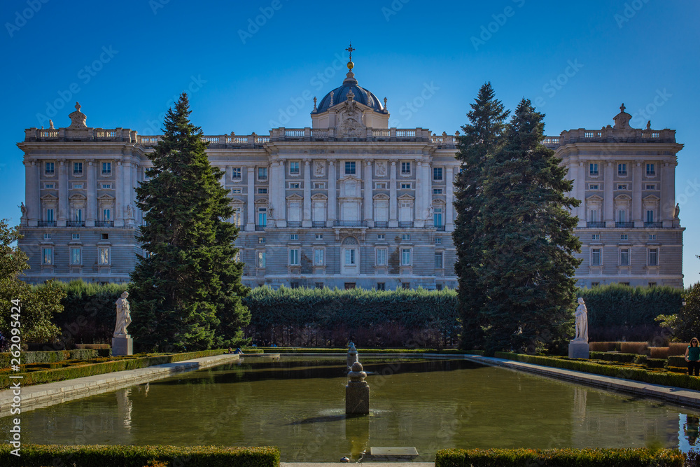 Fototapeta premium royal palace madrid spain and garden