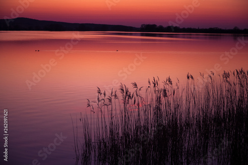 Der romantischer Altm  hlsee im Sonnenuntergang  Seezentrum Schlungenhof  