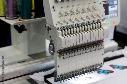 computerized embroidery machine