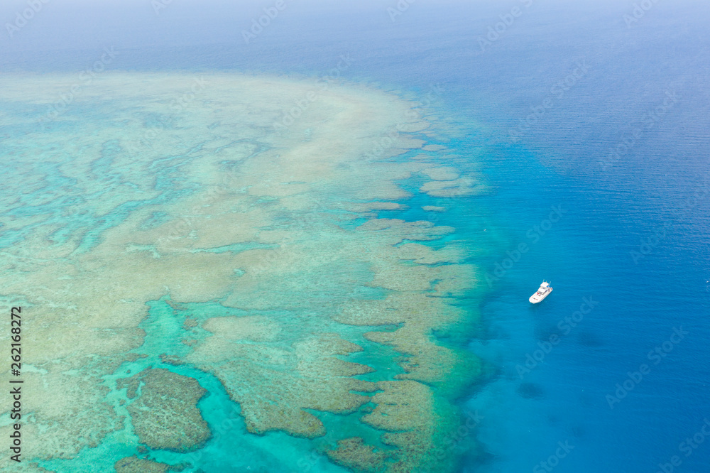 Fototapeta premium Minnajima island pacific ocean water blue