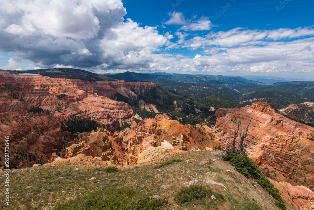 Fototapeta premium Chessmen Ridge Overlook in Cedar Breaks National Monument in Utah, United States