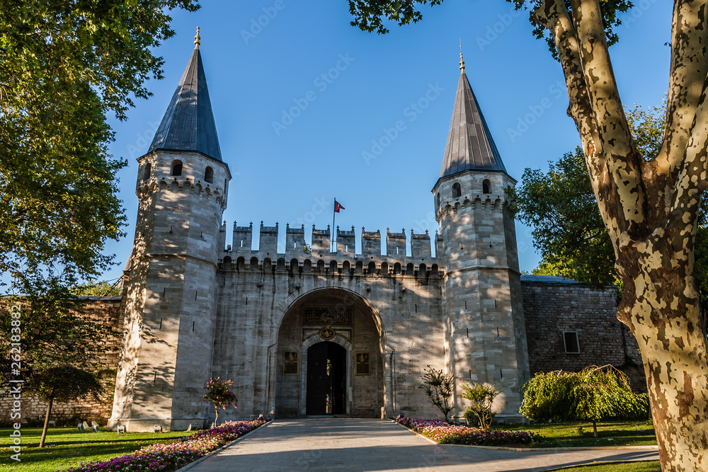 The main gate to the Topkapi Palace, Istanbul