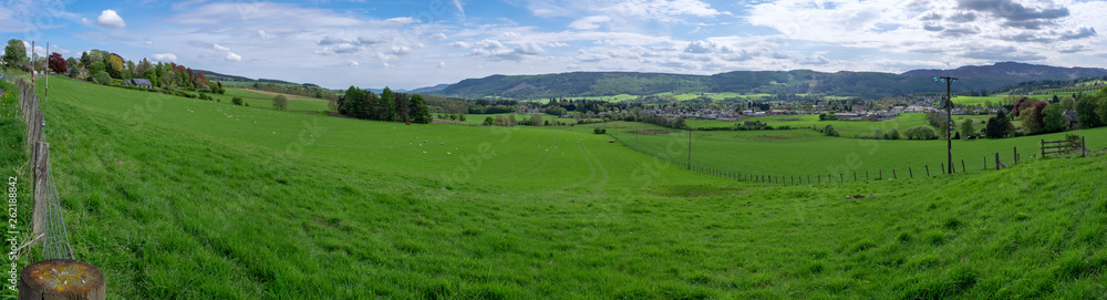 Panorama der Landschaft in der Nähe von Pitlochry/Schottland Panorama der Landschaft in der Nähe von Pitlochry/Schottland