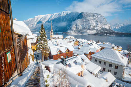 Obraz na płótnie Hallstatt village in winter, Salzkammergut, Austria w salonie