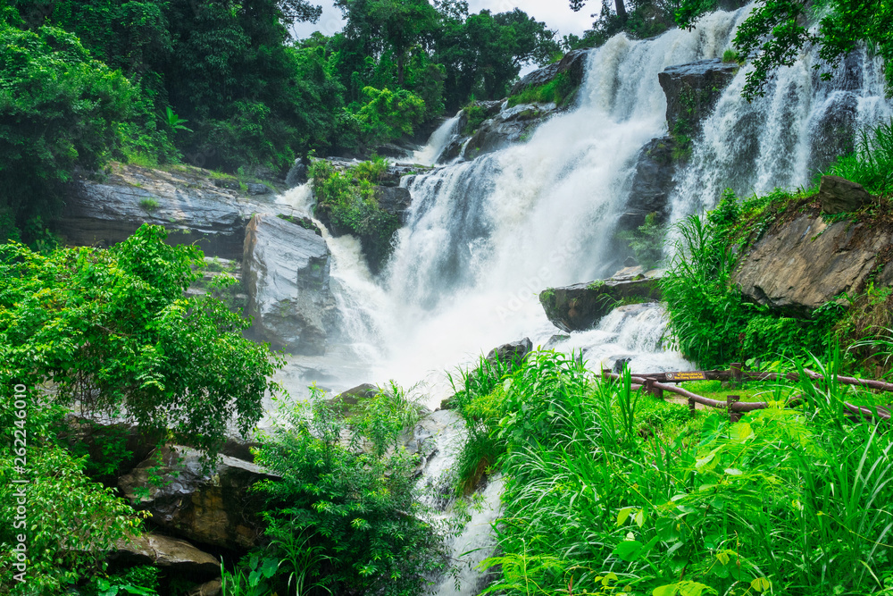 Obraz premium Mae Klang Wasserfall in Thailand