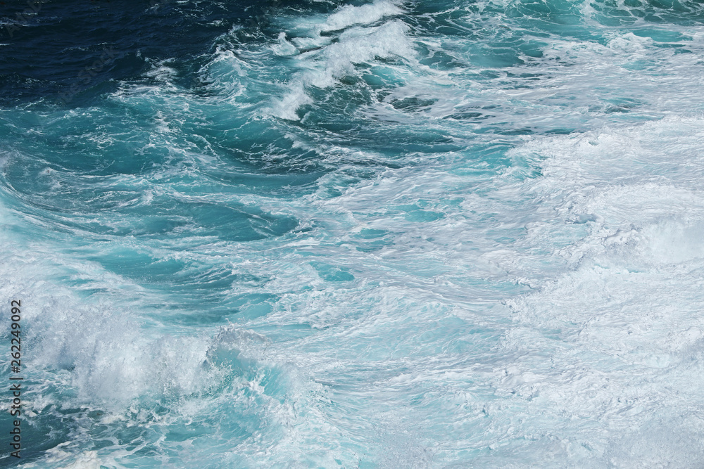 Meer Ozean Meerwasser mit verschiedenen Wasserfarben Meer Ozean Meerwasser mit verschiedenen Wasserfarben