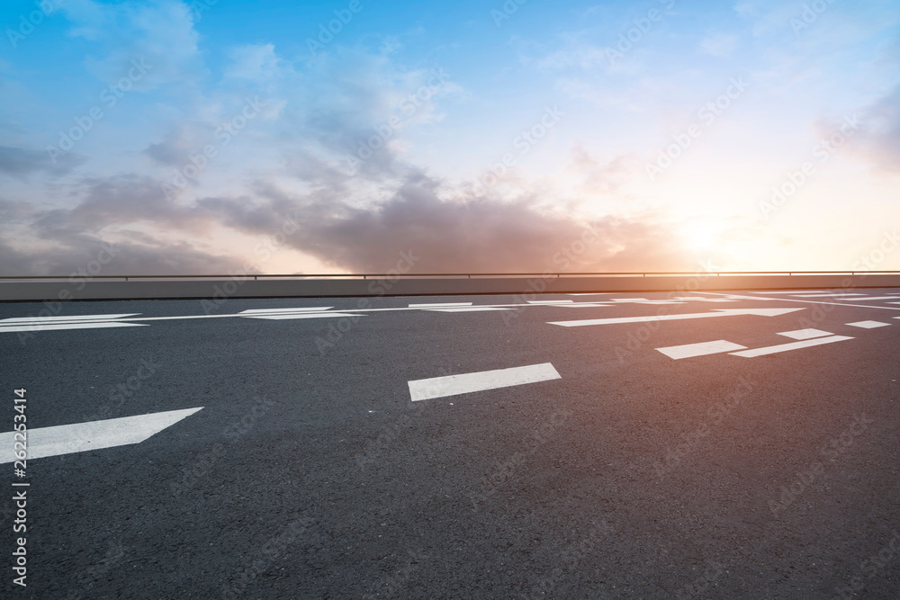 Fototapeta premium Road and Sky Landscape..