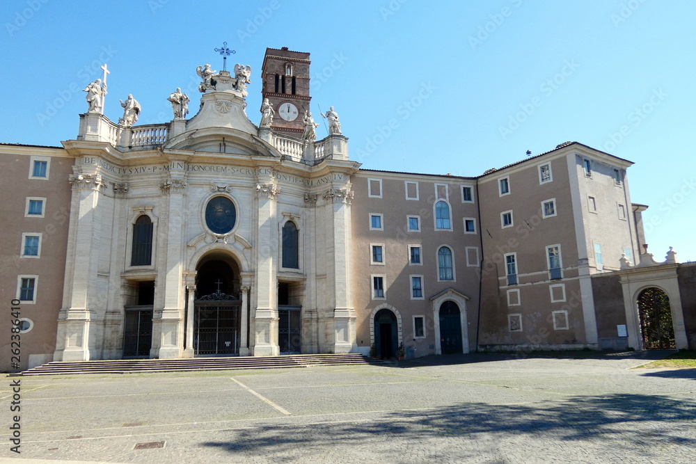 Fototapeta premium basilica di santa croce in gerusalemme,roma,italia.