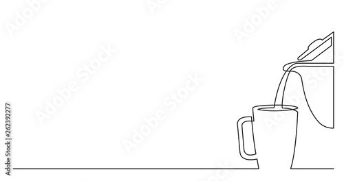 contiuous line drawing of coffee pot pouring hot coffee in cup