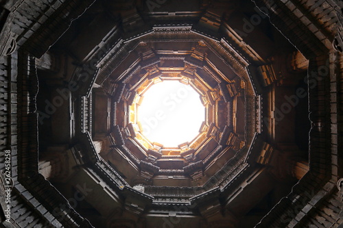 Valokuva Dada Harir Vav stepwell is a Hindu water building in Asarwa Ahmedabad in the Indian state of Gujarat