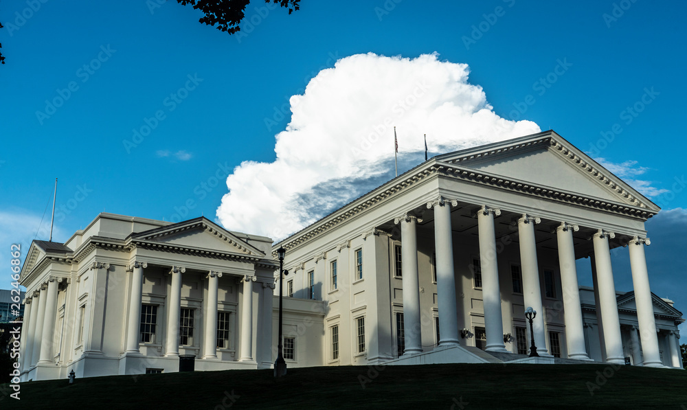 Fototapeta premium Virginia State Capitol Building