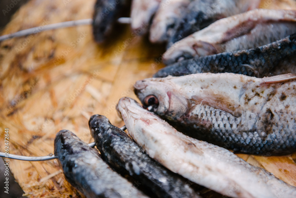 The process of salting caught fish. Dried roach The process of salting caught fish. Dried roach