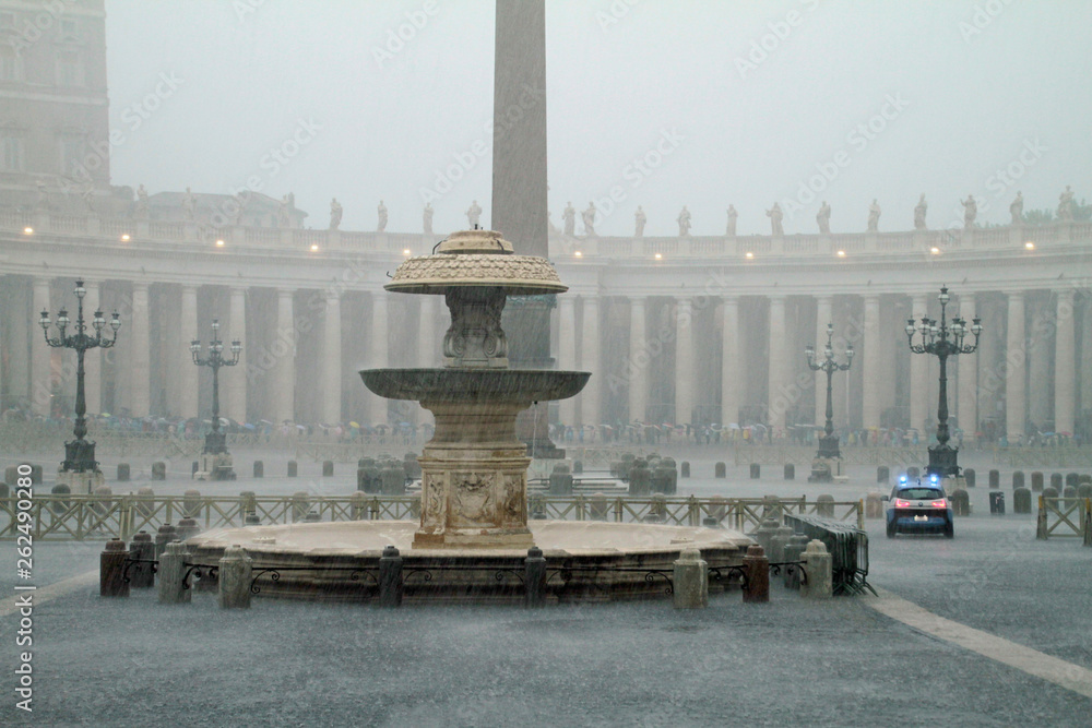 Wall Mural Extreme weather: heavy rain in Vatican city