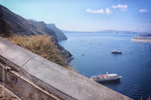 Tutti gli scorci nascosti di Santorini photo