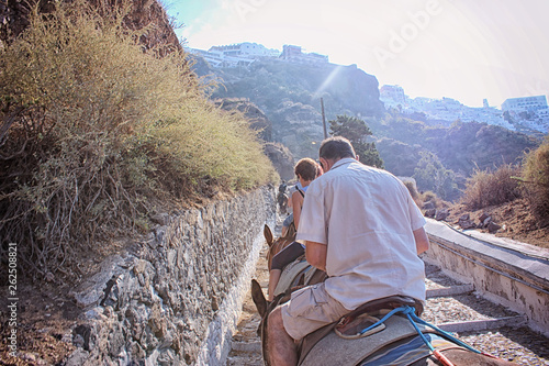 Tutti gli scorci nascosti di Santorini photo