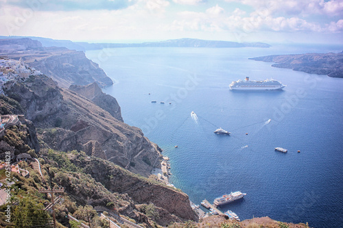 Città di Santorini nella penisola Balcanica della Grecia photo