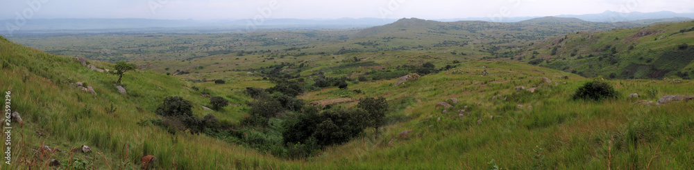 Landschaft bei Bunia, Provinz Ituri, DR Kongo; Panorama