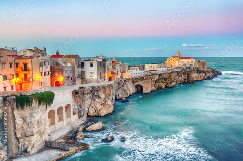 Fototapeta Naklejka Na Ścianę i Meble -  Vieste - beautiful coastal town on the rocks in Puglia